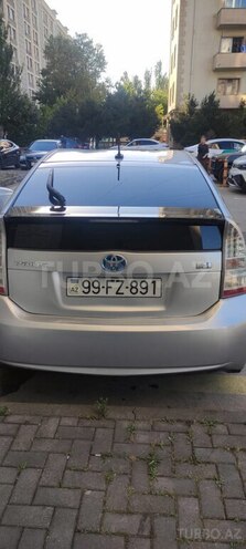 Toyota Prius-2