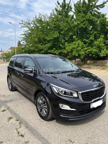 Kia Carnival-10