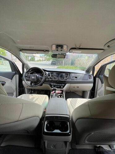 Kia Carnival-14