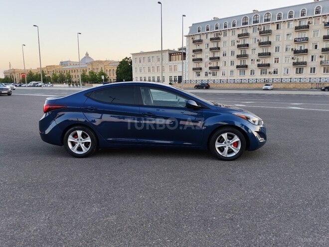 Hyundai Elantra-5