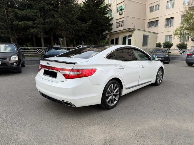 Hyundai Grandeur-6