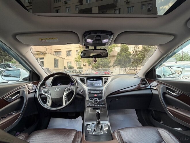 Hyundai Grandeur-10