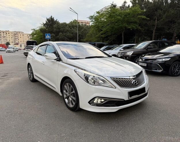 Hyundai Grandeur-1