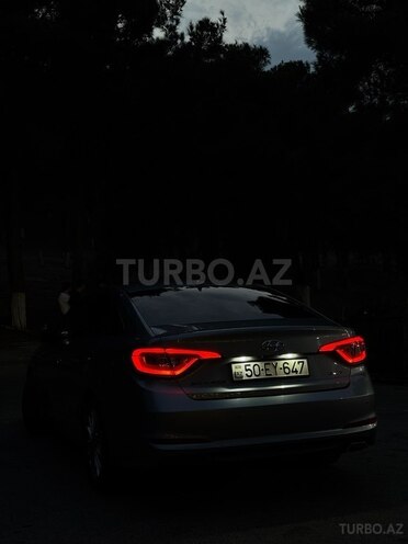 Hyundai Sonata-10