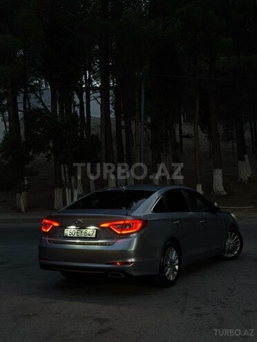 Hyundai Sonata-11