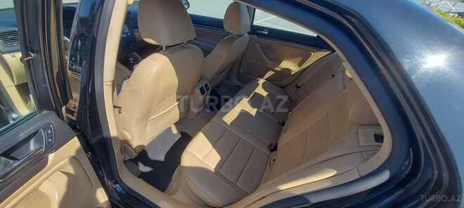 Volkswagen Jetta-8