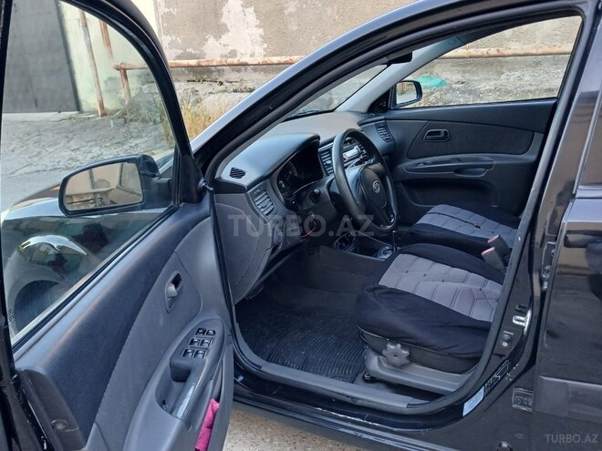 Kia Rio-6