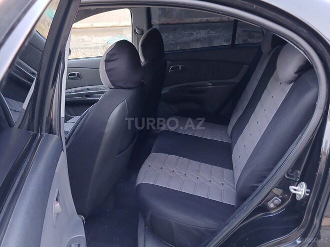 Kia Rio-8