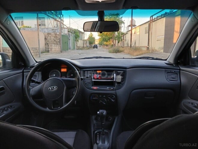 Kia Rio-5