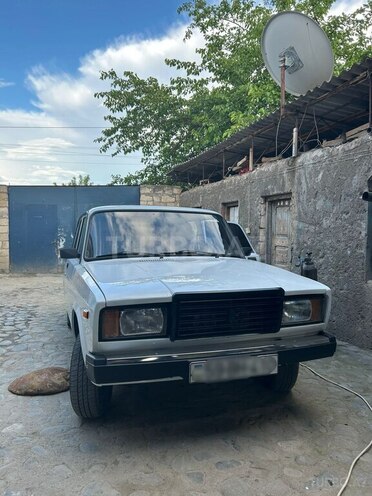LADA (VAZ) 2107-1