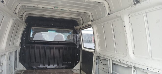 Ford Transit-6