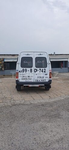 Ford Transit-2