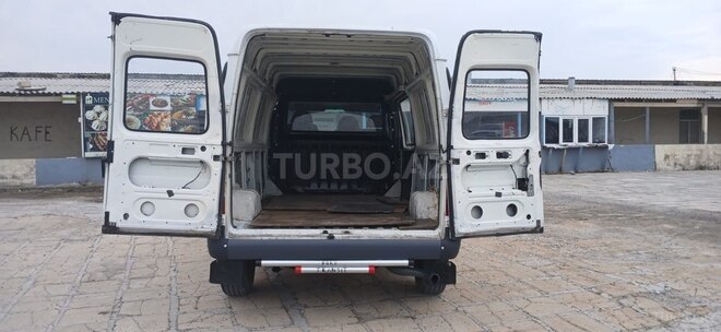Ford Transit-18
