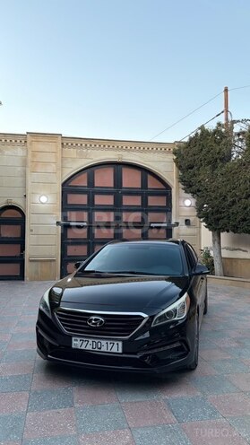Hyundai Sonata-1