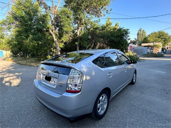 Toyota Prius-7