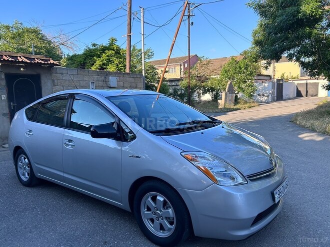 Toyota Prius-3