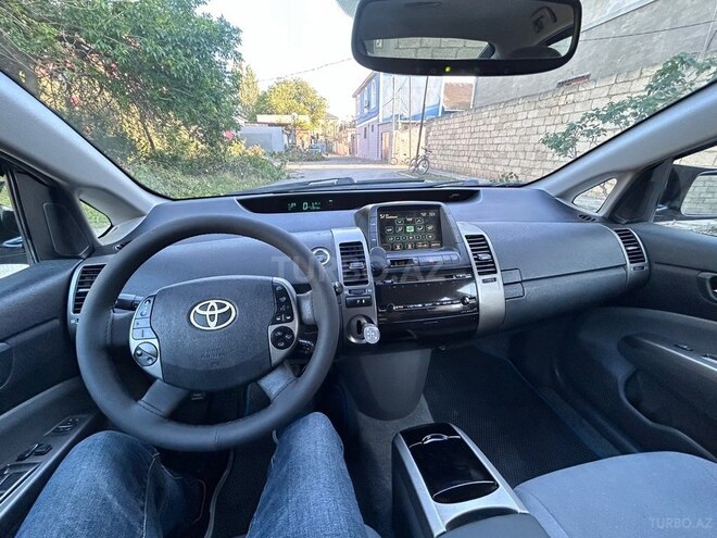 Toyota Prius-15