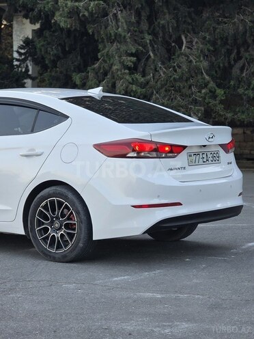 Hyundai Avante-4