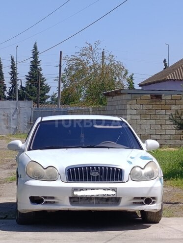 Hyundai Sonata-1