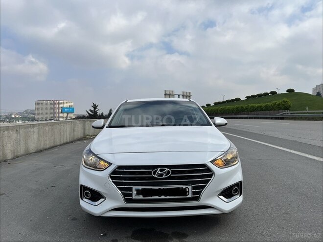Hyundai Accent-9
