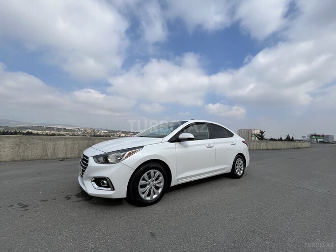 Hyundai Accent-8