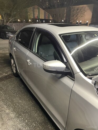 Volkswagen Jetta-7