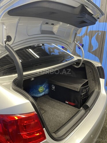 Volkswagen Jetta-4