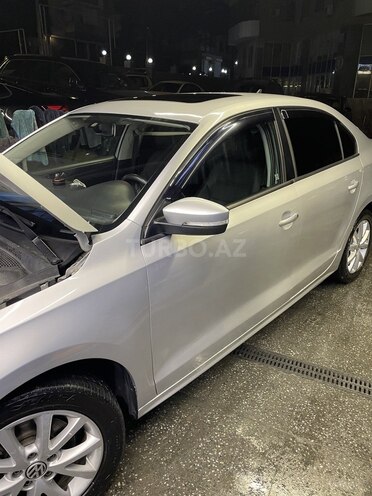 Volkswagen Jetta-3