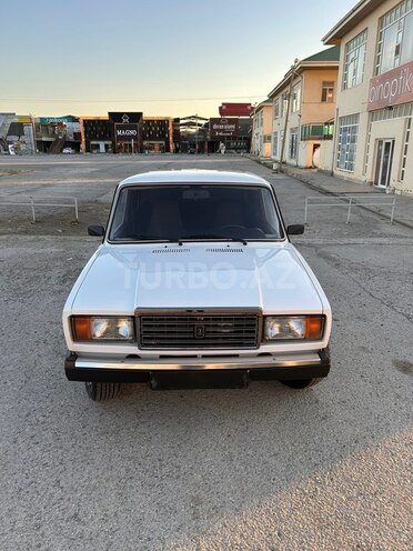 LADA (VAZ) 2107-2