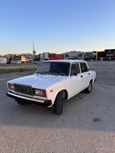 LADA (VAZ) 2107-1