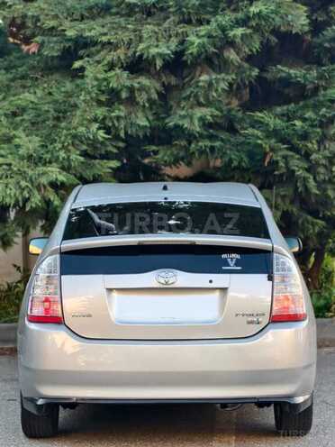 Toyota Prius-7