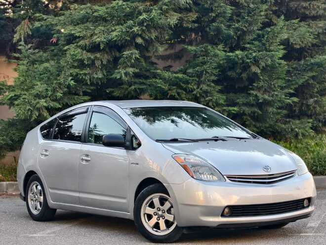 Toyota Prius-2