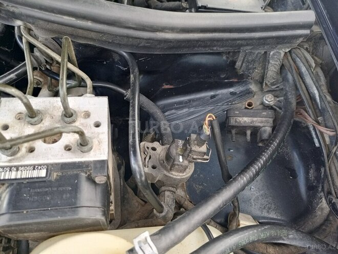 Mercedes E 240-6