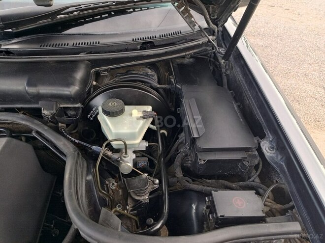 Mercedes E 240-7