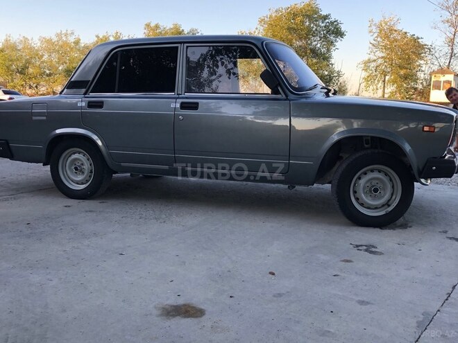 LADA (VAZ) 2107-17
