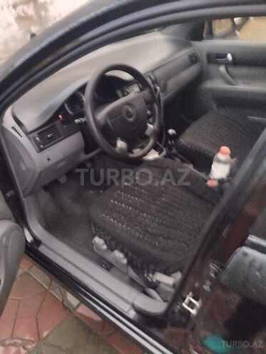 Daewoo Gentra-10