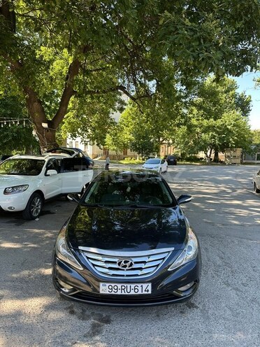 Hyundai Sonata-2