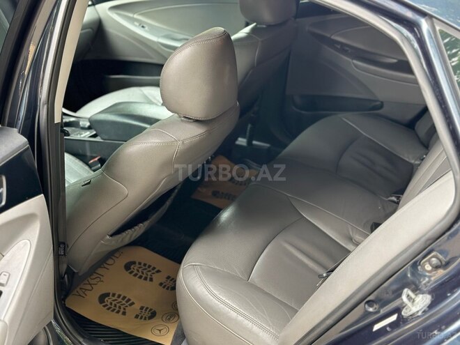 Hyundai Sonata-8