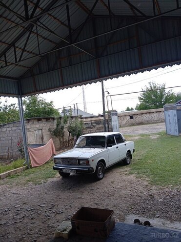 LADA (VAZ) 2107-2
