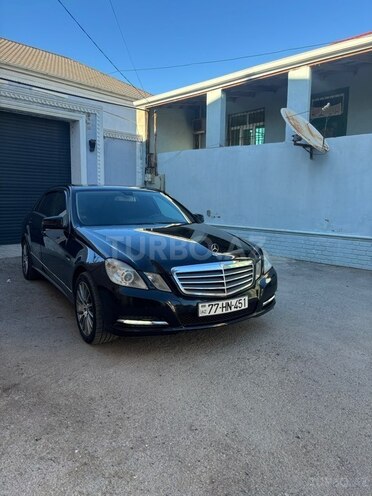 Mercedes E 220-2