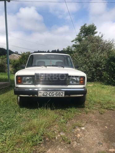 LADA (VAZ) 2107-1