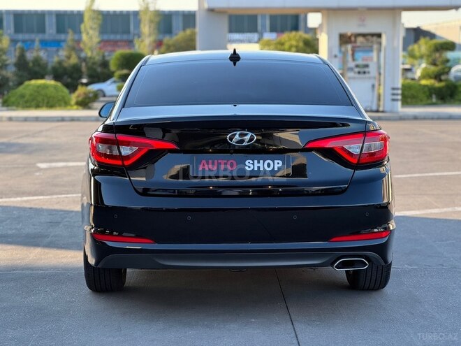 Hyundai Sonata-5