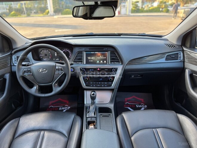 Hyundai Sonata-18