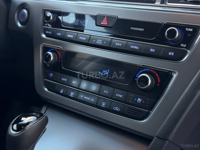 Hyundai Sonata-21