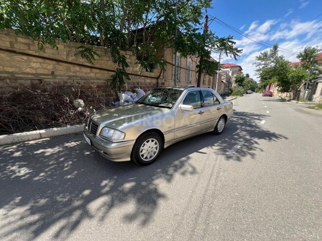 Mercedes C 200-17