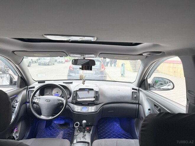 Hyundai Elantra-2