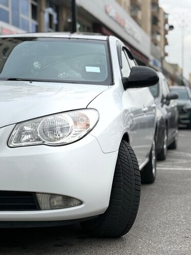 Hyundai Elantra-8