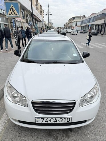 Hyundai Elantra-1