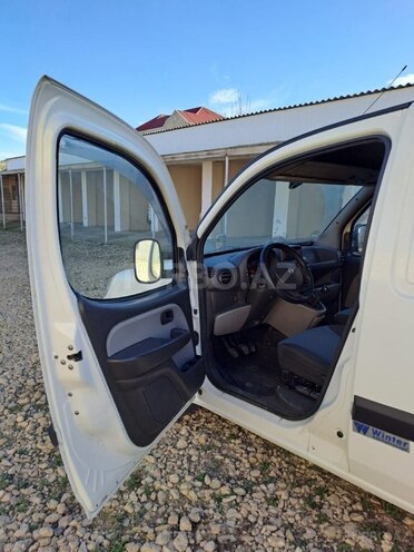 Fiat Doblo-11