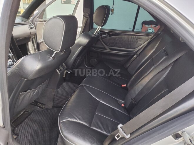Mercedes E 240-20